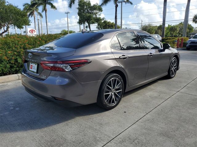 2023 Toyota Camry Hybrid XLE