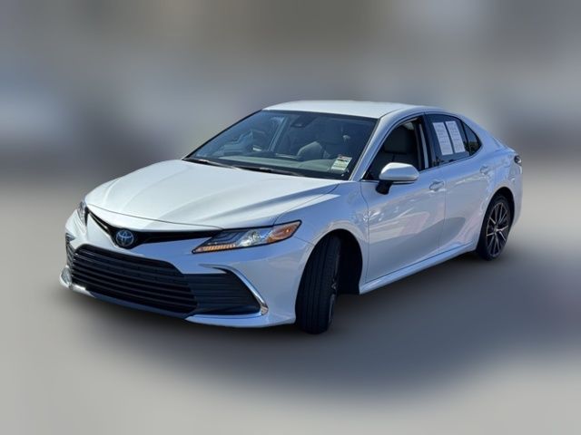 2023 Toyota Camry Hybrid XLE