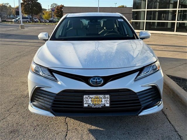 2023 Toyota Camry Hybrid XLE