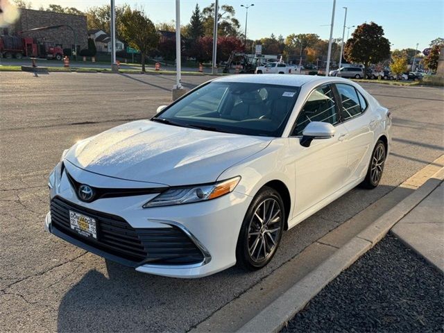 2023 Toyota Camry Hybrid XLE