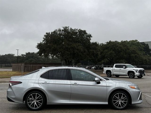 2023 Toyota Camry Hybrid XLE