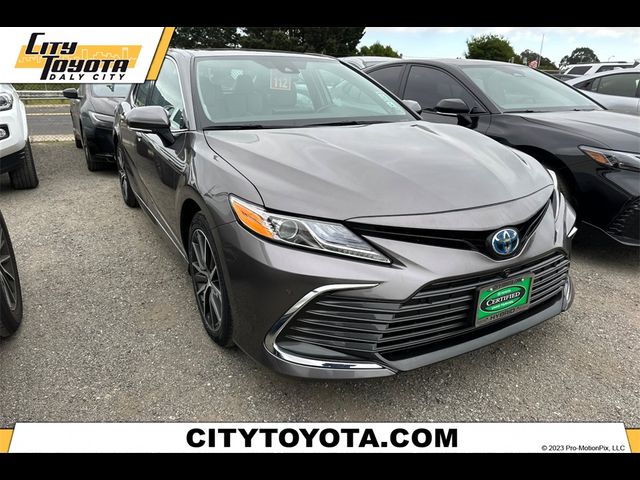 2023 Toyota Camry Hybrid XLE