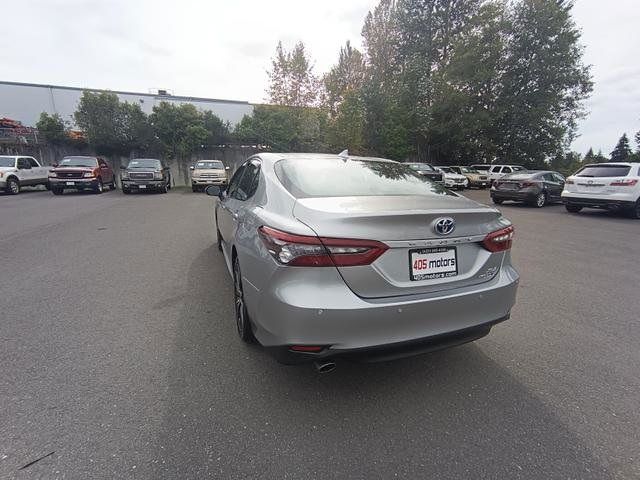 2023 Toyota Camry Hybrid XLE