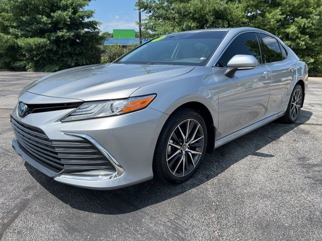 2023 Toyota Camry Hybrid XLE