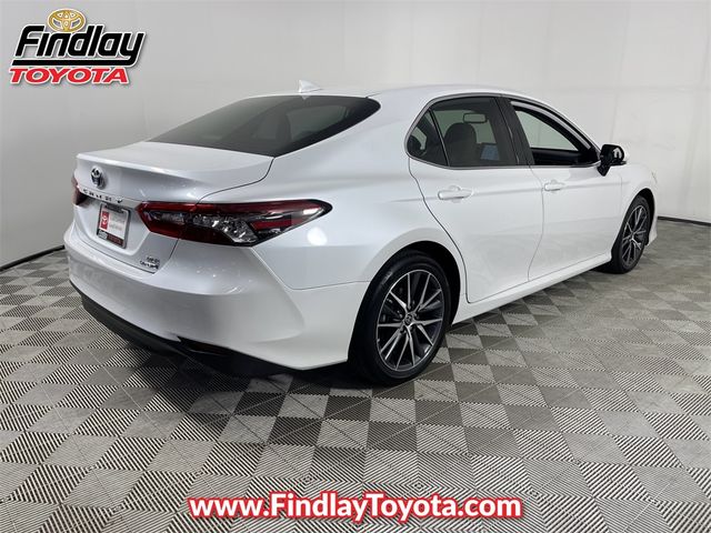 2023 Toyota Camry Hybrid XLE