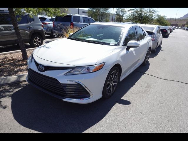 2023 Toyota Camry Hybrid XLE