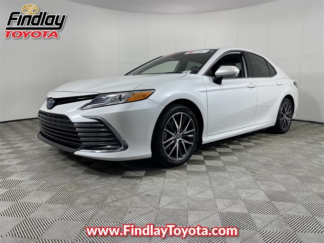 2023 Toyota Camry Hybrid XLE