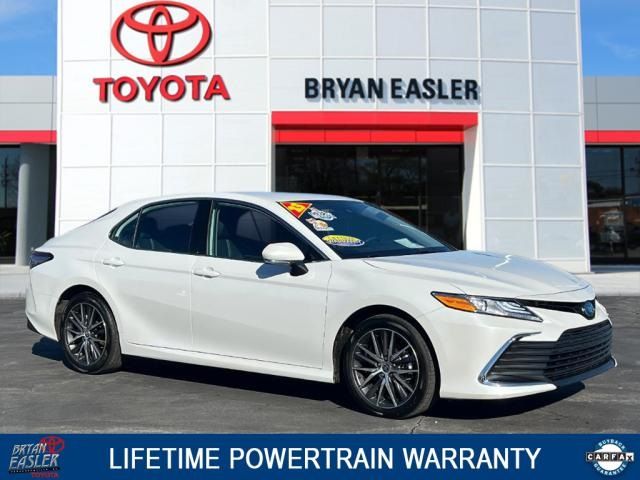 2023 Toyota Camry Hybrid XLE