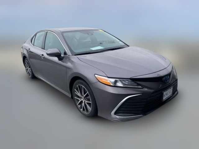 2023 Toyota Camry Hybrid XLE