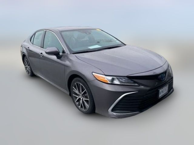 2023 Toyota Camry Hybrid XLE