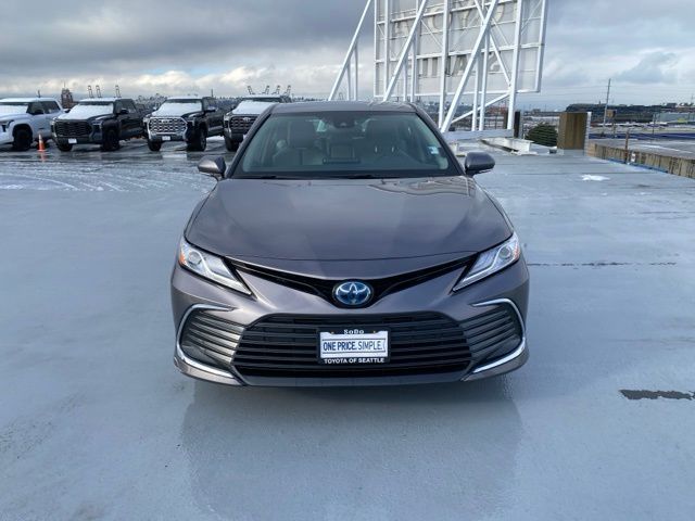 2023 Toyota Camry Hybrid XLE