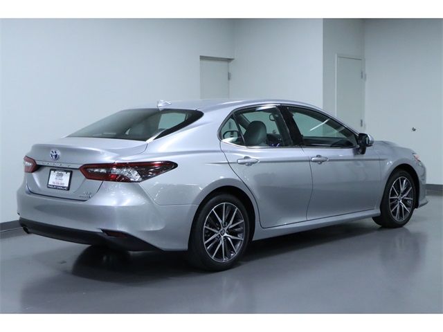 2023 Toyota Camry Hybrid XLE