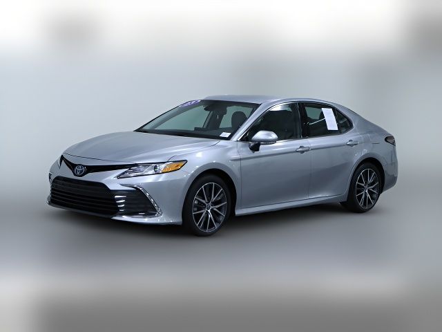 2023 Toyota Camry Hybrid XLE