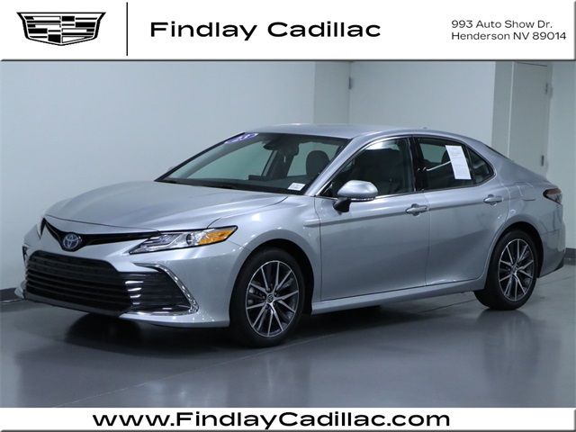 2023 Toyota Camry Hybrid XLE