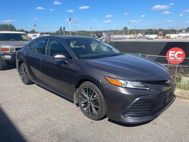 2023 Toyota Camry Hybrid XLE