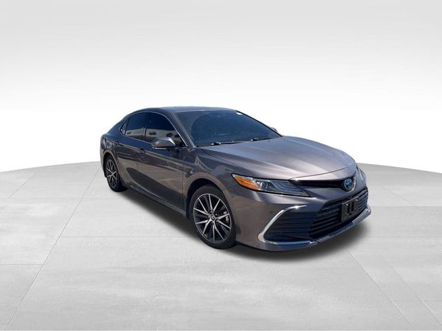 2023 Toyota Camry Hybrid XLE