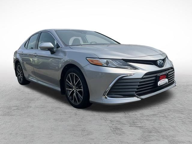 2023 Toyota Camry Hybrid XLE