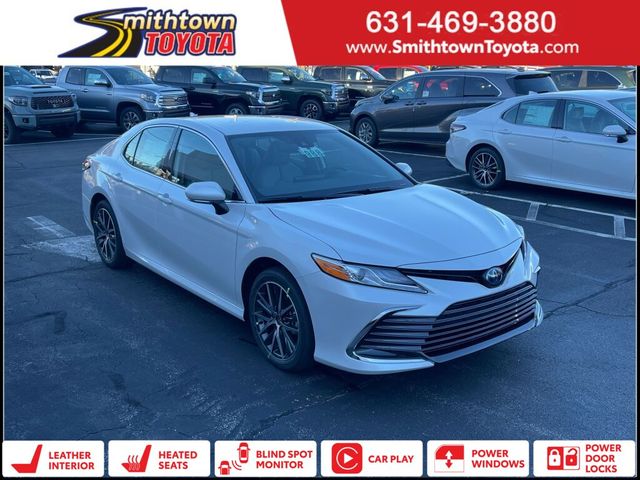 2023 Toyota Camry Hybrid XLE