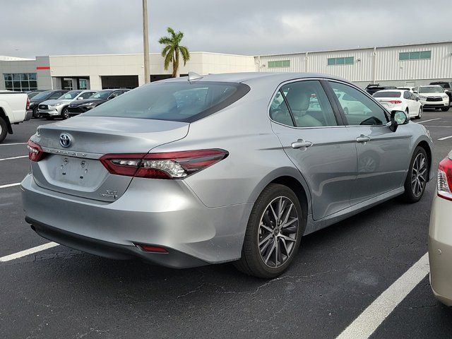 2023 Toyota Camry Hybrid XLE