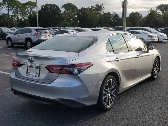 2023 Toyota Camry Hybrid XLE