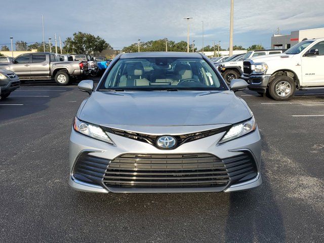 2023 Toyota Camry Hybrid XLE