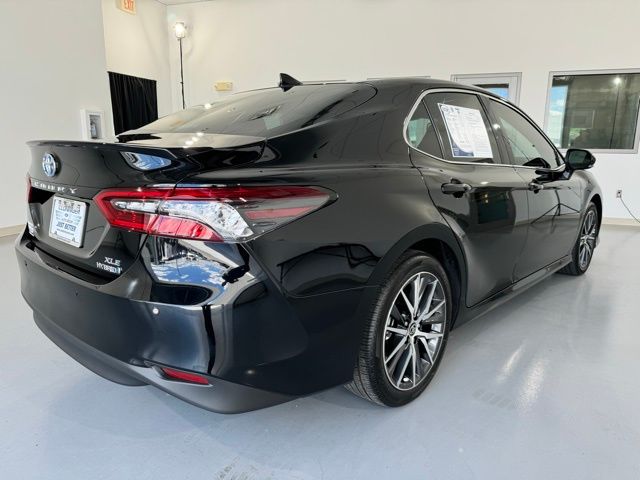 2023 Toyota Camry Hybrid XLE