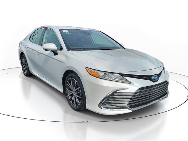 2023 Toyota Camry Hybrid XLE