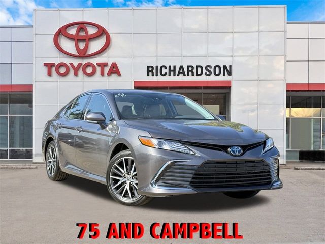 2023 Toyota Camry Hybrid XLE