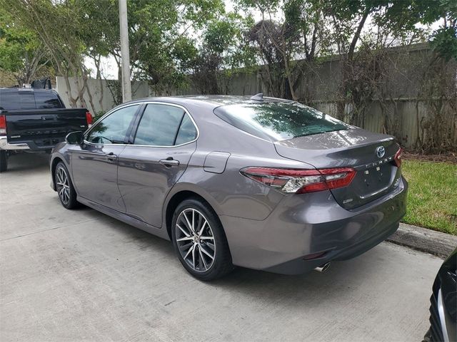 2023 Toyota Camry Hybrid XLE