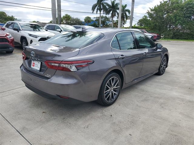 2023 Toyota Camry Hybrid XLE