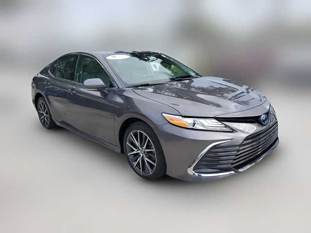 2023 Toyota Camry Hybrid XLE