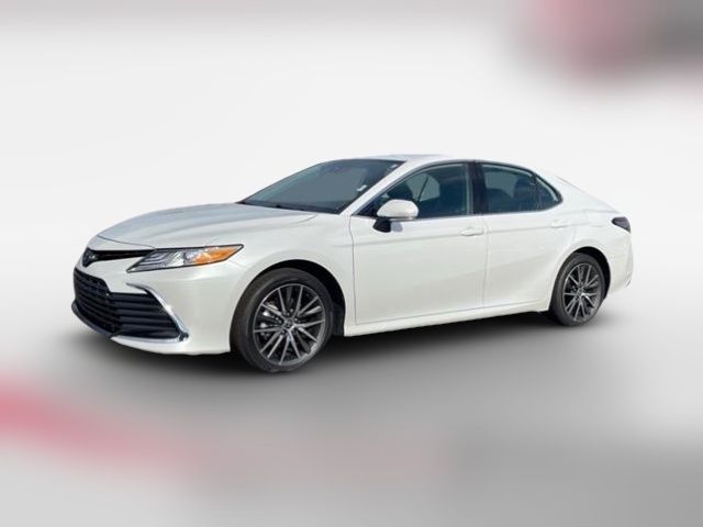 2023 Toyota Camry Hybrid XLE