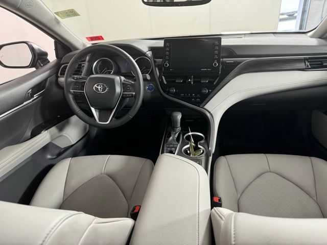 2023 Toyota Camry Hybrid XLE