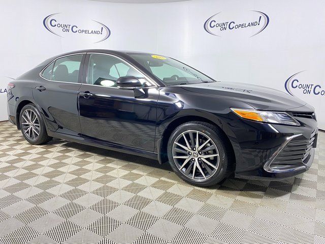 2023 Toyota Camry Hybrid XLE