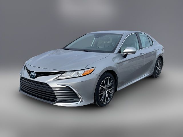 2023 Toyota Camry Hybrid XLE