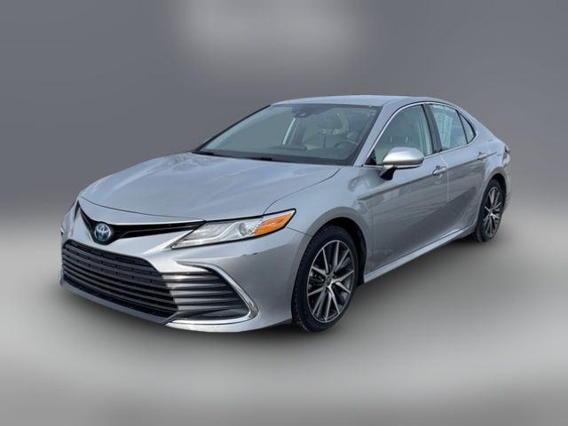 2023 Toyota Camry Hybrid XLE