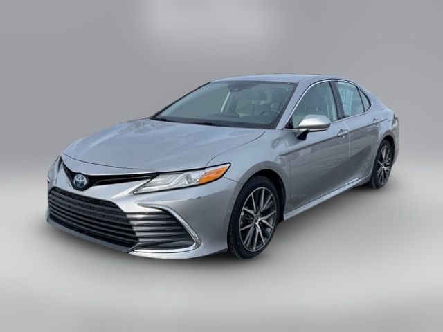 2023 Toyota Camry Hybrid XLE