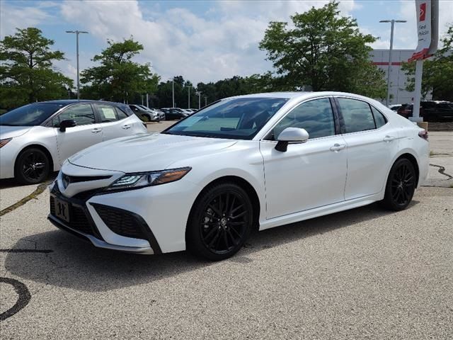 2023 Toyota Camry Hybrid XSE