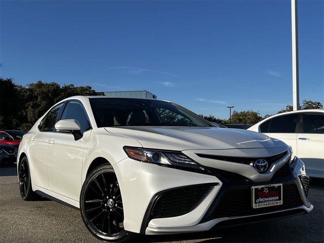 2023 Toyota Camry Hybrid XSE