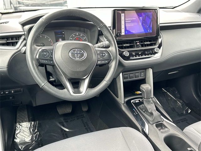 2023 Toyota Corolla Cross Hybrid SE