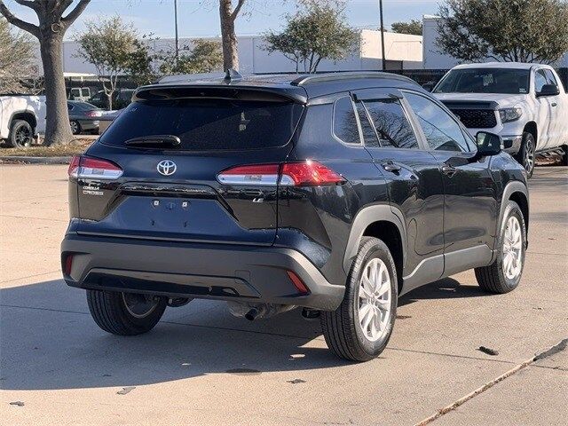 2023 Toyota Corolla Cross LE