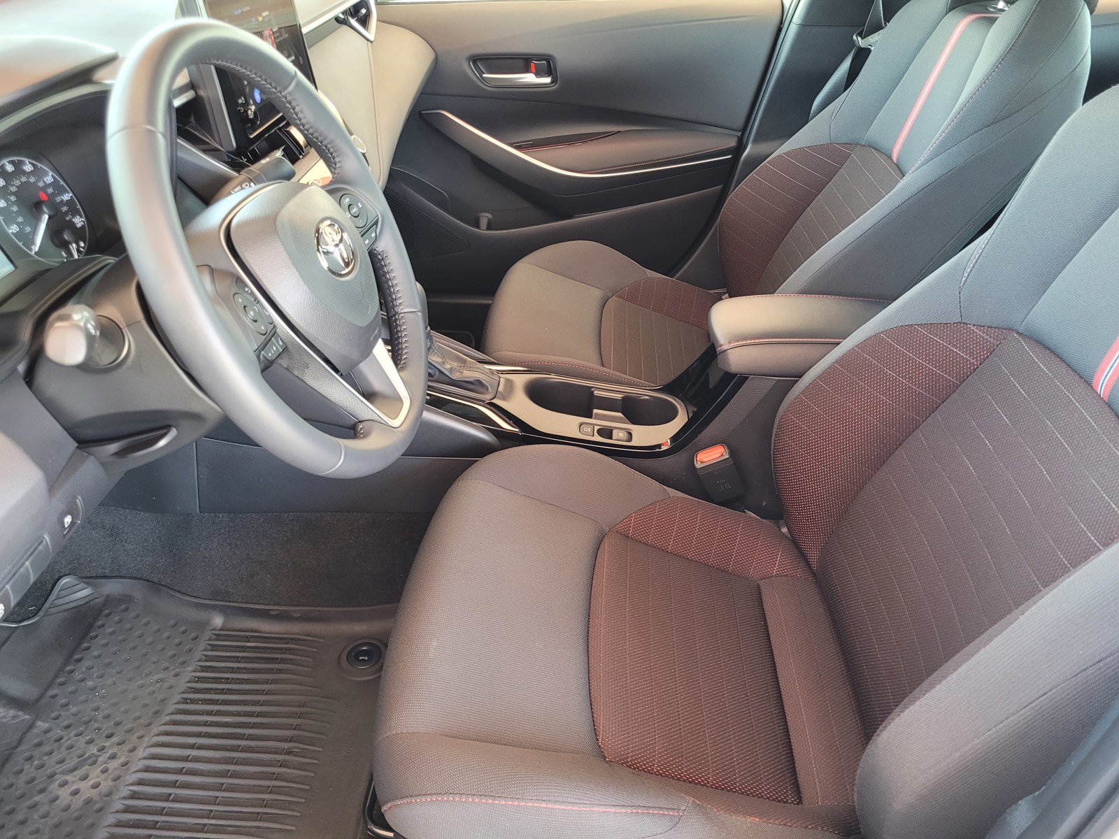 Vehicle image 22 of 27