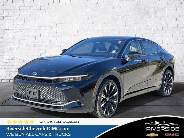 2023 Toyota Crown Platinum