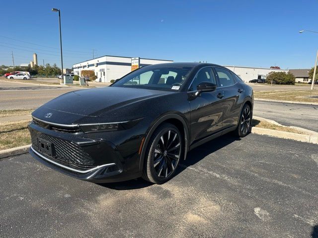 2023 Toyota Crown Platinum