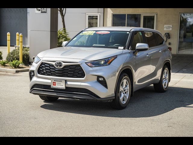 2023 Toyota Highlander LE