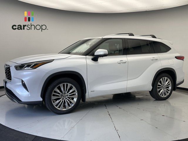 2023 Toyota Highlander Hybrid Platinum