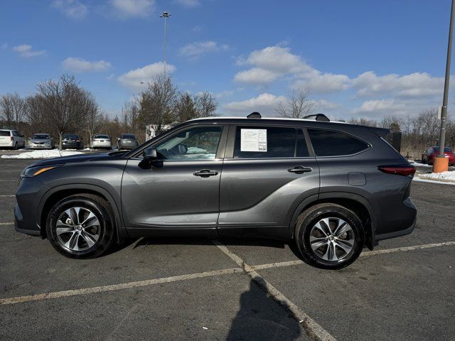 2023 Toyota Highlander Hybrid XLE