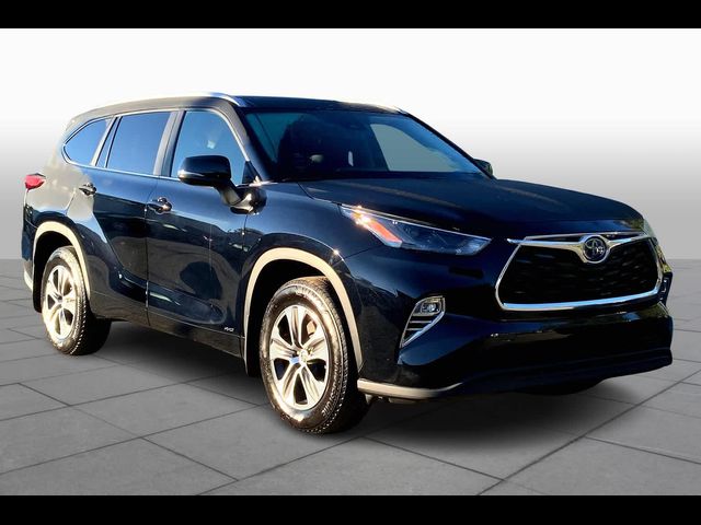 2023 Toyota Highlander Hybrid XLE