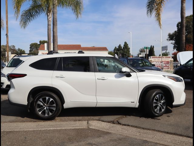 2023 Toyota Highlander Hybrid XLE