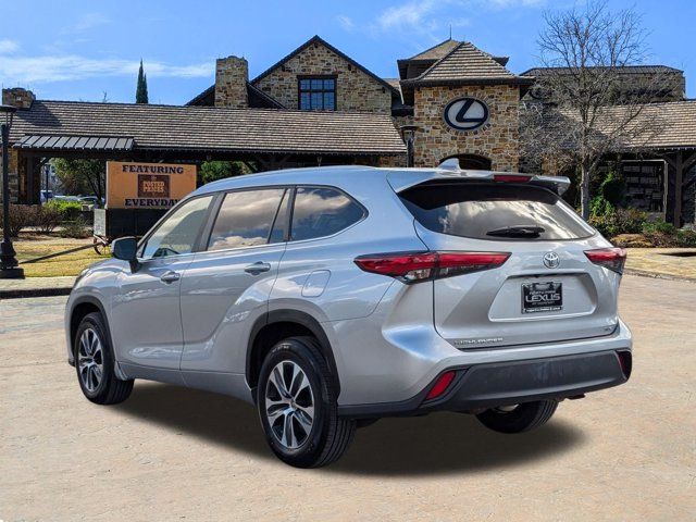 2023 Toyota Highlander 